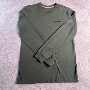 Patagonia Long Sleeve Shirt Mens Medium P-6 Logo Responsibili-Tee‎ Green